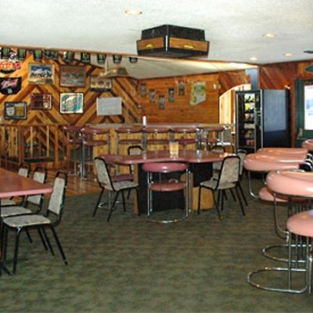 Zellar'S Village Inn Newberry Exteriér fotografie
