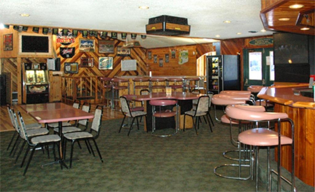 Zellar'S Village Inn Newberry Exteriér fotografie